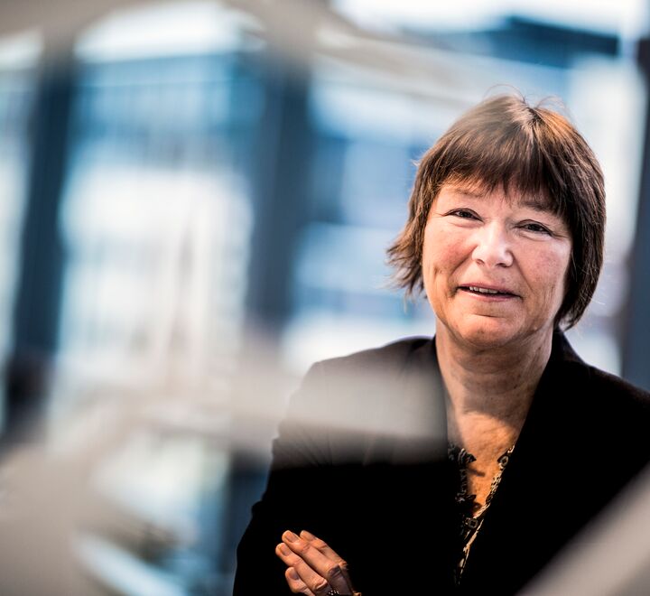 Professor Birgit Helene Jevnaker (bildet) forteller om grep som hjelper deg til å lykkes med designtenkning.