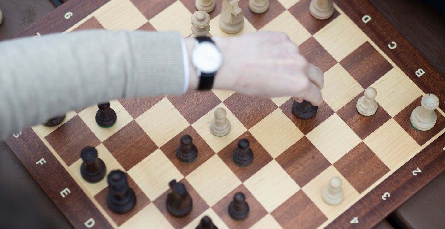 BI Chess
