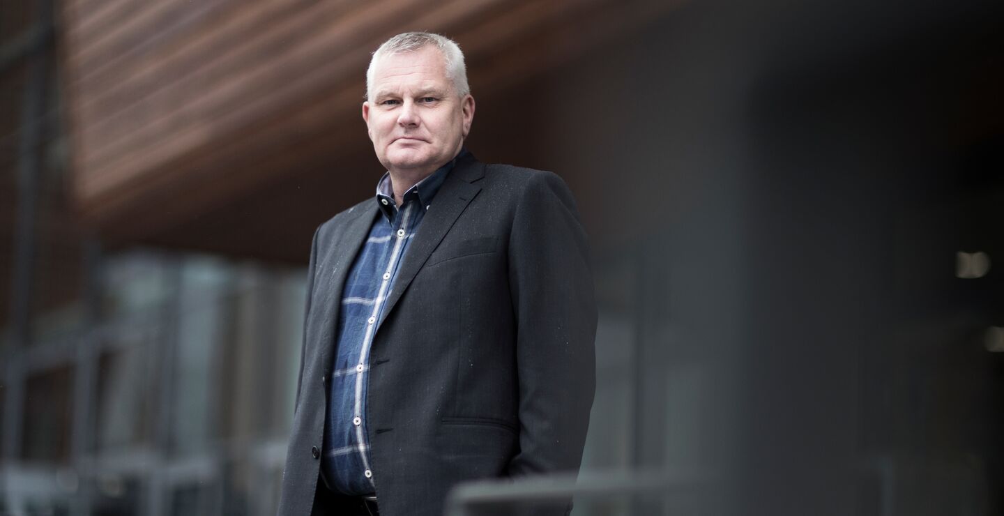Vi har for eksempel funnet at en relativt høy fastlønn er forbundet med høy indre motivasjon, skriver Bård Kuvaas (bildet).