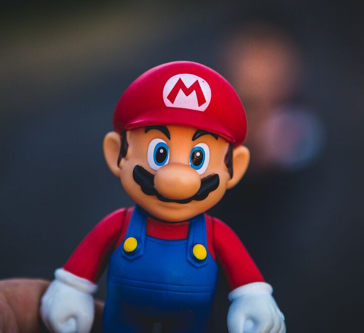 Super Mario figurine.