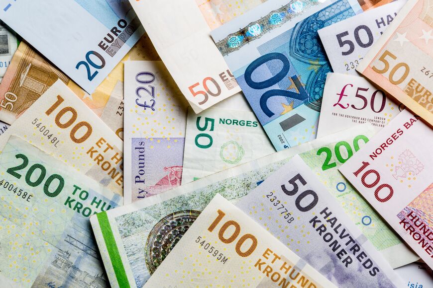 Valutamarkedet er enormt - daglig handles det for cirka 2000 milliarder amerikanske dollar.