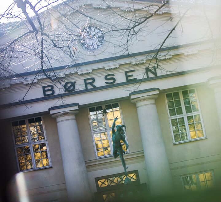 Formuesskatten vil kunne stå i veien for en børsnotering og forhindre ønsket tilførsel av ekstern kapital, skriver Espen Henriksen og Thore Johnsen. (Bilde av Børsen.)