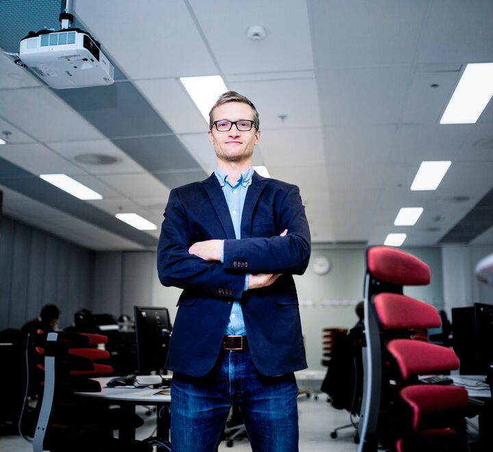 Førsteamanuensis Gisle James Natvik (bildet) skriver om debatten om Statistisk sentralbyrp.