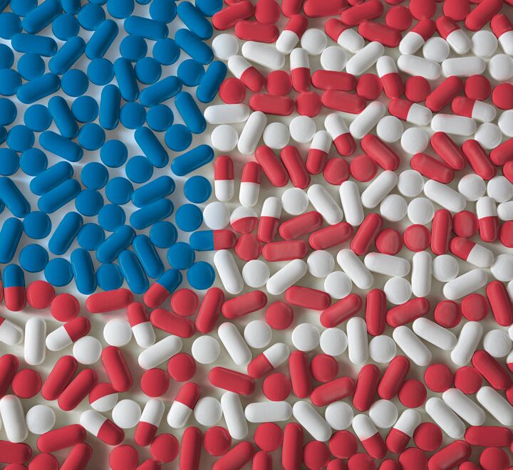 Illustrasjon av piller og tabletter formet som det amerikanske flagget