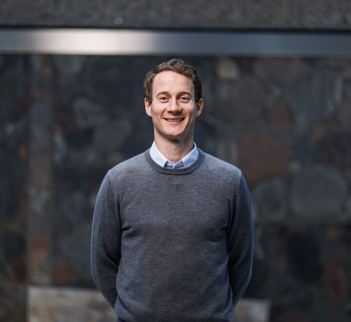 A picture of Øyvind sitting in a chair