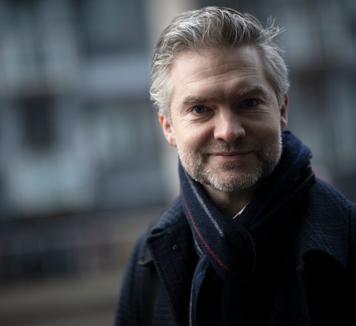 Nye bølger av islamistisk terror vil gi mer polarisering og mer høyreekstremisme. Den høyspente situasjonen i USA understreker behovet for å demme opp mot høyreekstreme krefter i Europa. skriver Petter Nesser (bildet). 