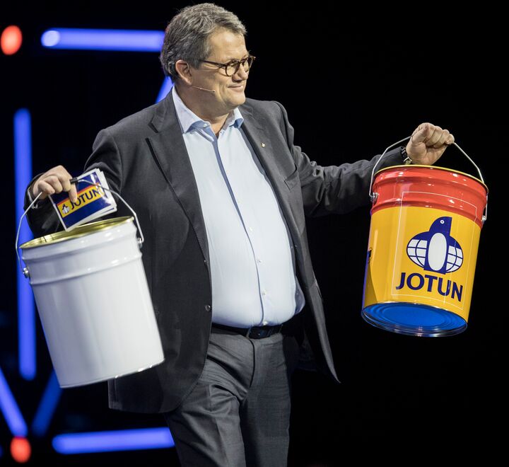 Ta Jotuns verdier «lojalitet, omsorg, respekt og mot». Disse vil sannsynligvis ikke føles fremmed for norske medarbeidere, skriver Tor Grennes. (Bildet viser Morten Fon i Jotun AS på NHOs årskonferanse, 2019 Foto: Vidar Ruud / NTB scanpix)
