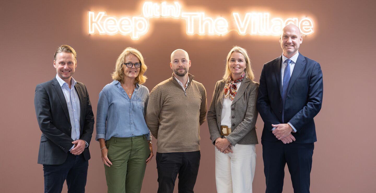 Aleksander Stensrud Akerjordet (spesialrådgiver næringsliv- og samfunnskontakt ved BI), Caroline Wannehag (Startup and growth specialist i DNB), Erik Larsen (Senior Business Developer i DNB), Ida-Cathrine Jørgensen (direktør for Business Relevance ved BI) og Yngve Kveine (direktør for næringsliv- og samfunnskontakt ved BI).