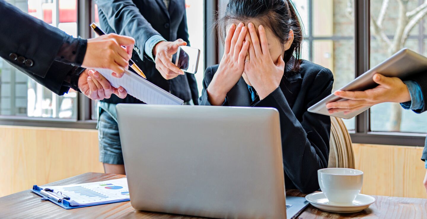 Forskning har vist at høye jobbelastninger kan føre til svakere fysisk og mental helse, men også til dødsfall. (Foto: IStock Boana).