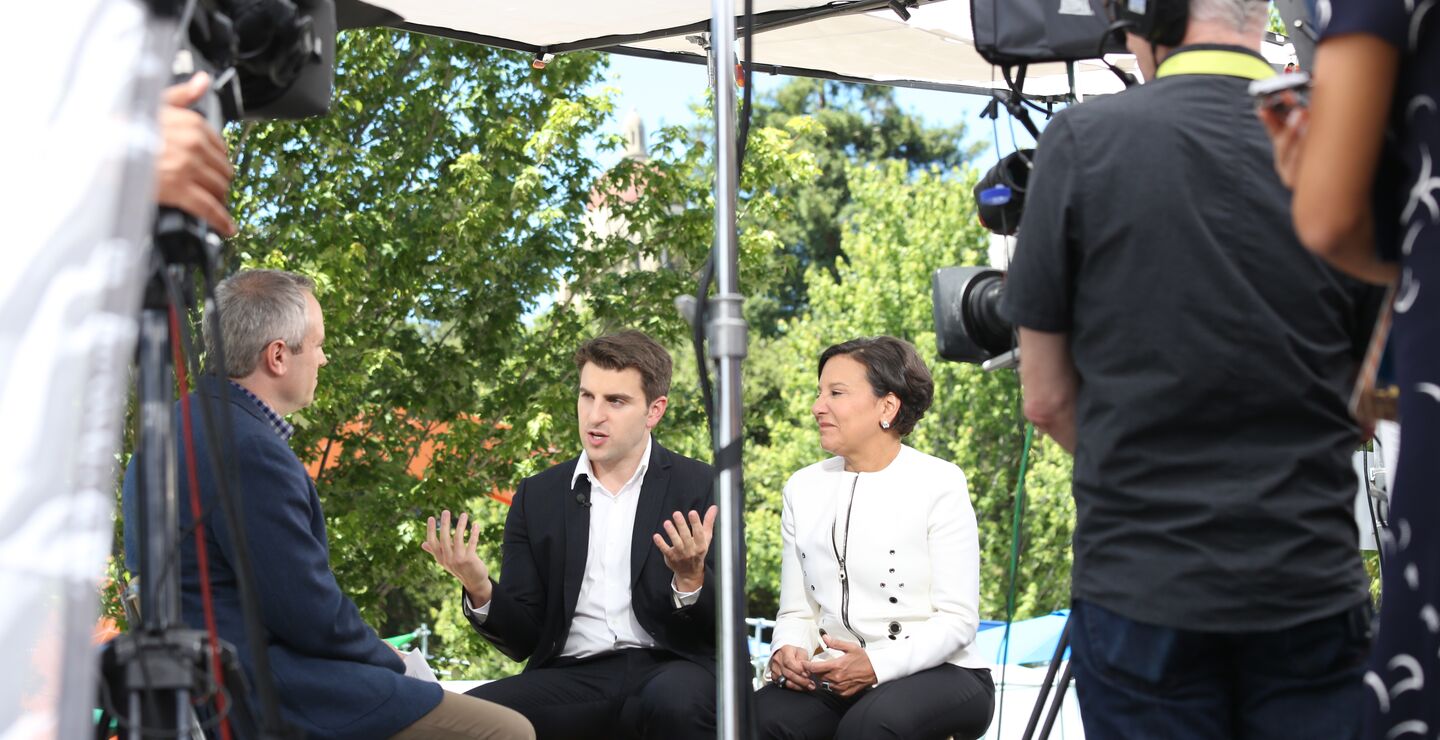 Airbnb&rsquo;s Brian Chesky interviewd by Bloomberg