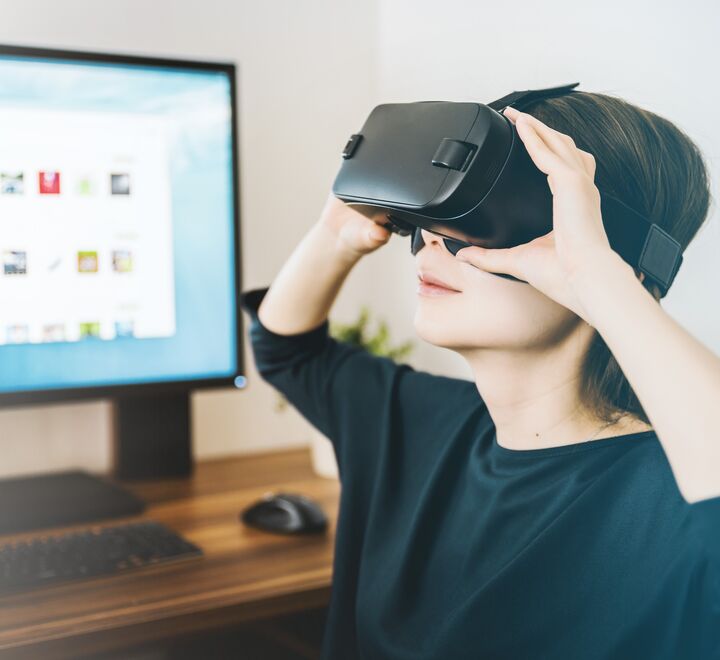 In five steps, learn how you can prototype multisensory experiences in VR (woman with VR goggles pictured).