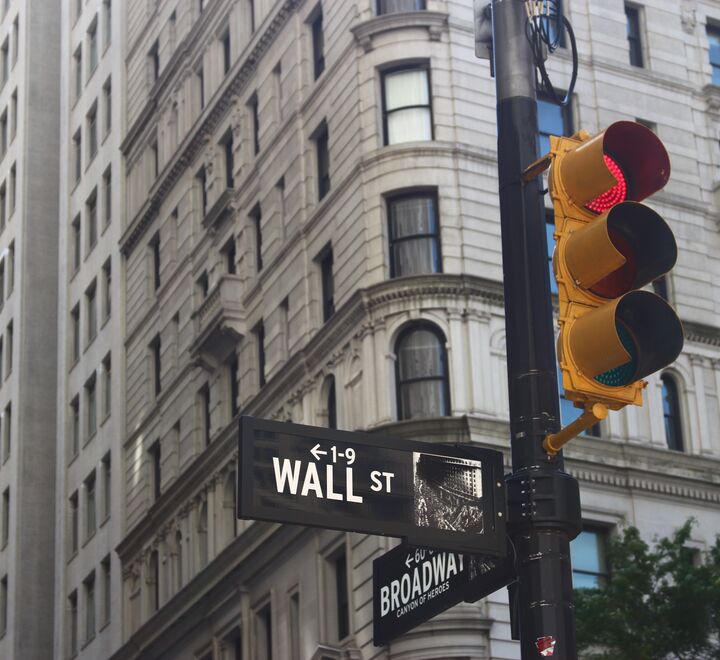 skilt til Wall Street under lysregulering