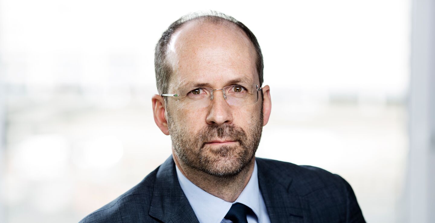 Jan Fougner fra handelshøyskolen BI snakker om Økokrim.