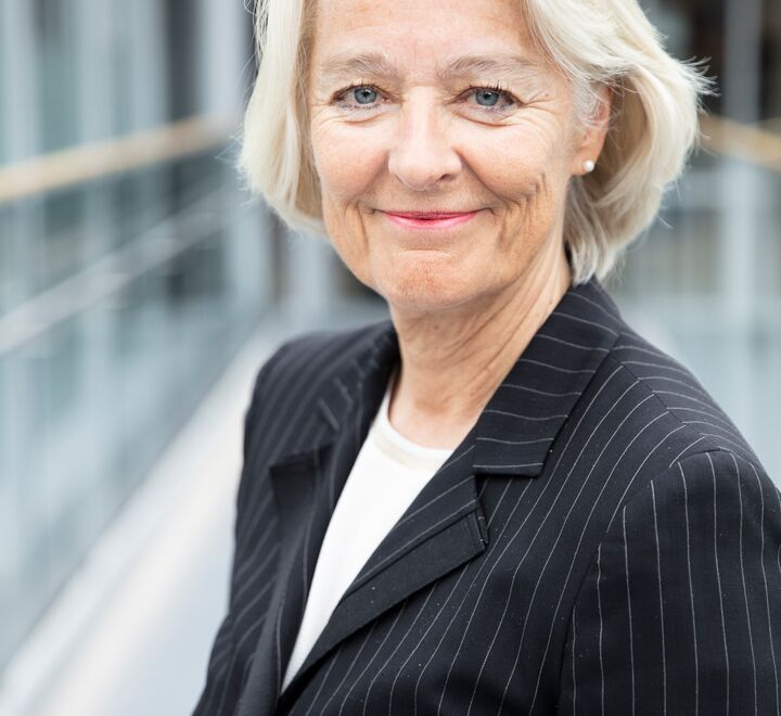 Åse Aulie Michelet (bildet) ble våren 2018 valgt som ny styreleder ved Handelshøyskolen BI. Under åpent Forum med Gudmund Hernes blir forteller hun om hva hun har lært om ledelse.