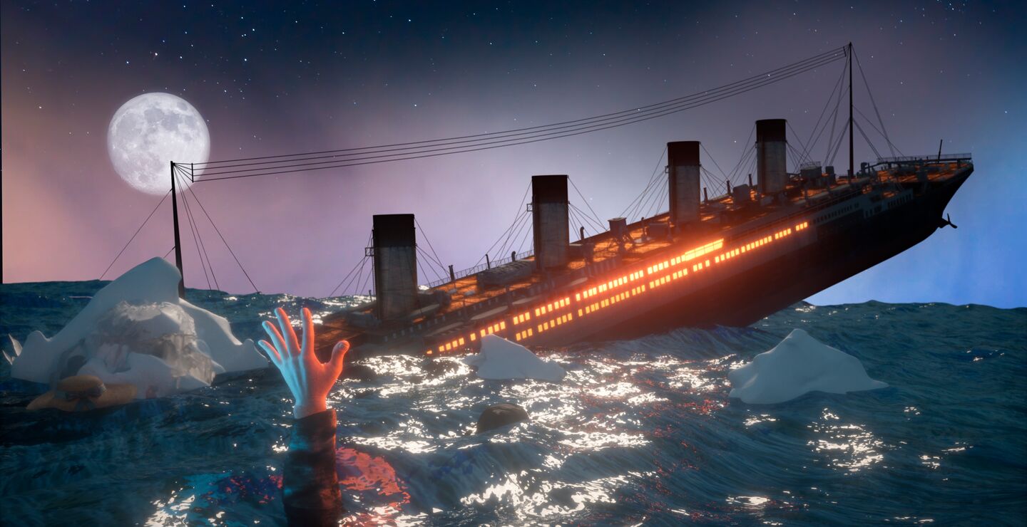 Illustrasjonbildet av Titanic som synker med en hånd som stikker opp av vannet i forgrunnen