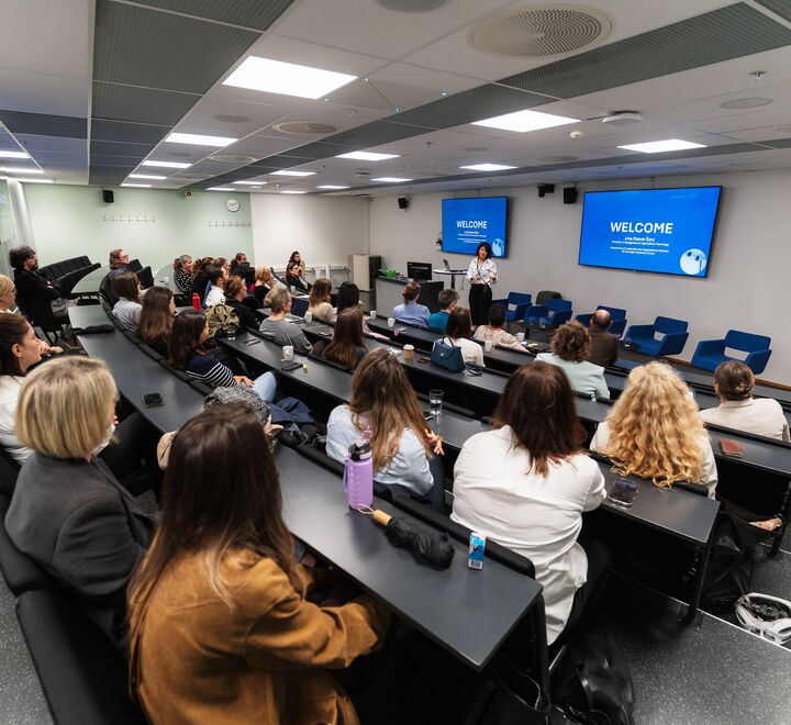 Image of the room with participants