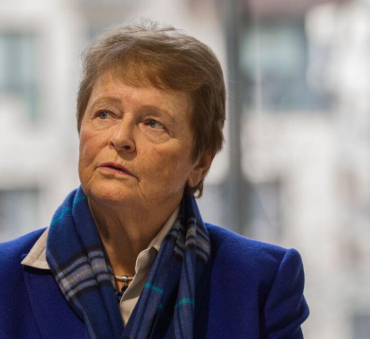 Det manglet ikke på advarsler om at verden kunne rammes av en pandemi, blant annet fra Gro Harlem Brundtland, som ledet et arbeid om temaet for Verdensbanken og WHO. (Bildet er fra da hun gjestet Åpent Forum på BI med Gudmund Hernes.)