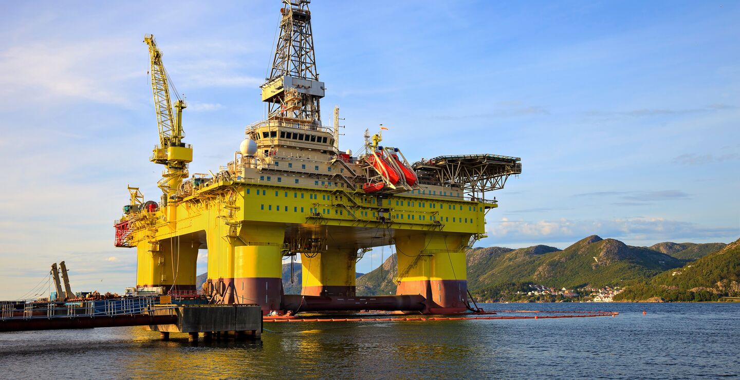 Oil rig