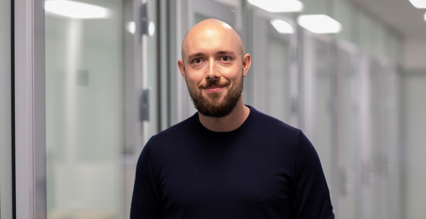 I do love research, but I wouldn’t like to miss teaching, says Klemens Knöferle (picture)