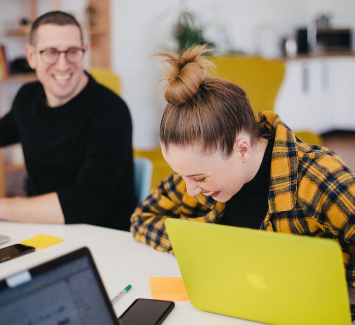 Resultatene viser, på tvers av bransjer, at utviklingsstøtte fra leder bidrar til høyere indre jobbmotivasjon. (Illustrasjonsfoto: You X Ventures on Unsplash)