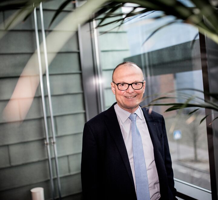 Den norske modellen fungerer best under press, hevder Tom Colbjørnsen.