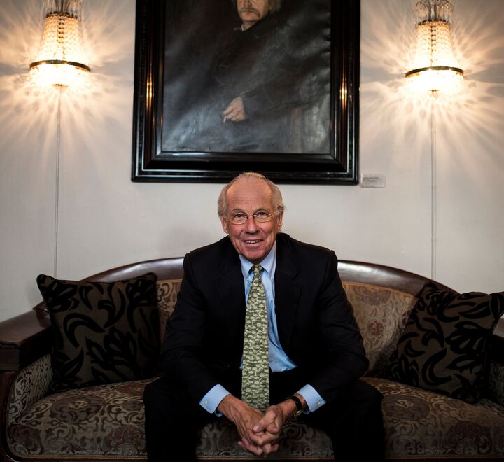 Erfaringen fra ulike land i mars og april har vist at det er summen av offentlige og private tiltak som bestemmer smittespredningen, skriver Jørgens Randers (bildet).