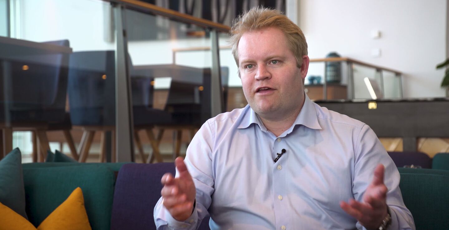 Hva skjer når historier sprer seg på nettet? Professor Lars Olsen (bildet) presenterer seks kjennetegn på kampanjer som sprer seg selv.