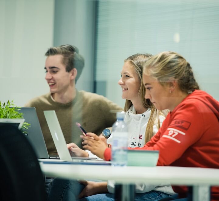 Students studying together 