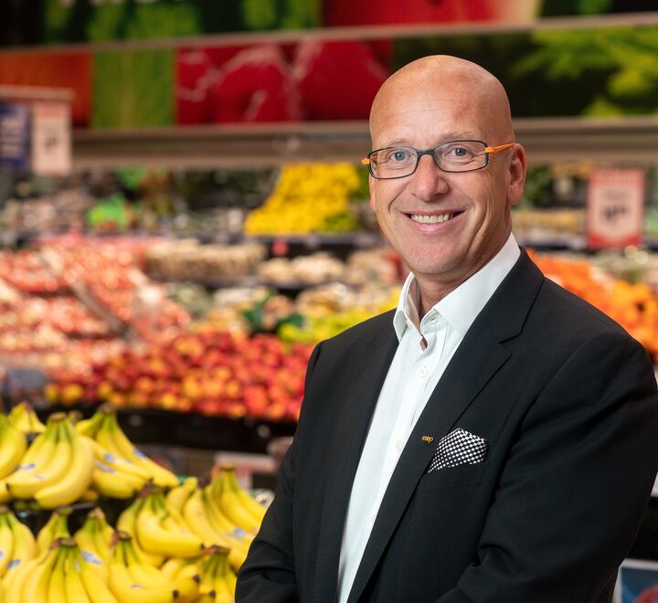 Selv om dette forslaget ikke vil få øredøvende tilslutning fra Coop sine styrer og ledelse er det dog godt å få uttrykt noen kritiske tanker rundt dette, skriver Frode Solberg. (Bildet viser konserndirektør, Geir Inge Stokke. Foto av: Andreas Fadum, Coop.)