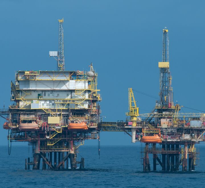 Bilde av en oljeplattform