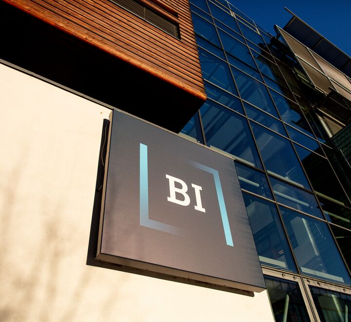 BI Norwegian Business School logo at Campus Oslo