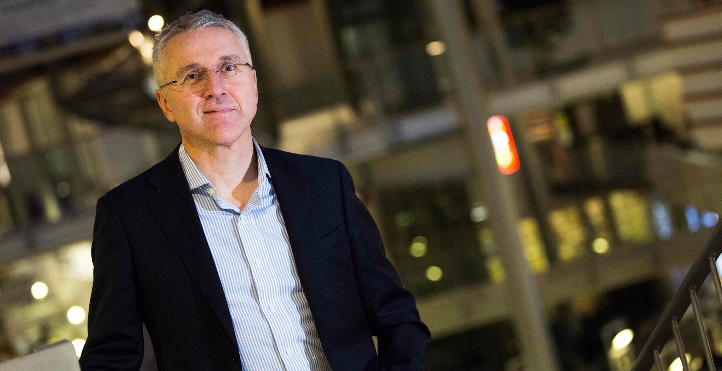 Hvis forventet helsegevinst er tilstrekkelig stor, er det kostnadseffektivt å innføre en ny metode selv om den faktiske utviklingen i helsegevinster og kostnader i etterkant kan gi et negativt resultat, skriver professor Dag Morten Dalen (bildet).