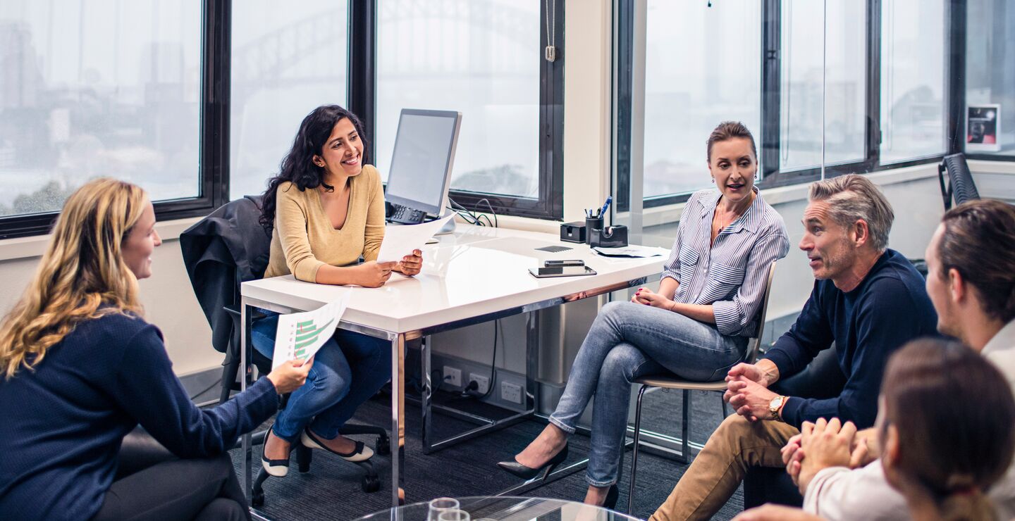 Hvordan skal du lede folk du har vært kollega og venn med? Linda Lai presenterer tre ulike strategier (illustrasjonsfoto).