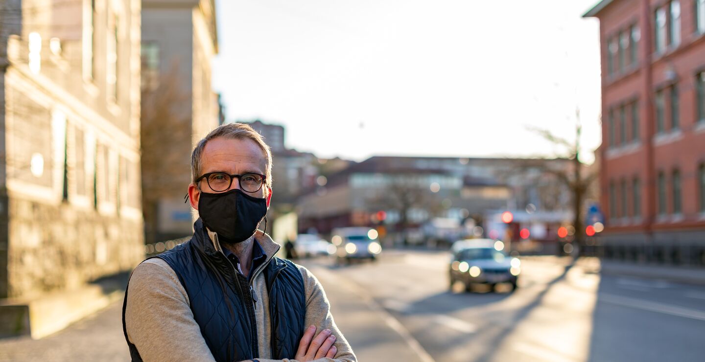 Det finnes sterke og naturlige drivkrefter som skaper høyst ulike reaksjoner på myndighetenes anbefalinger.