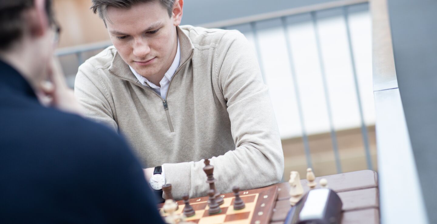 Lucas Ranaldi som ser konsentrert ut