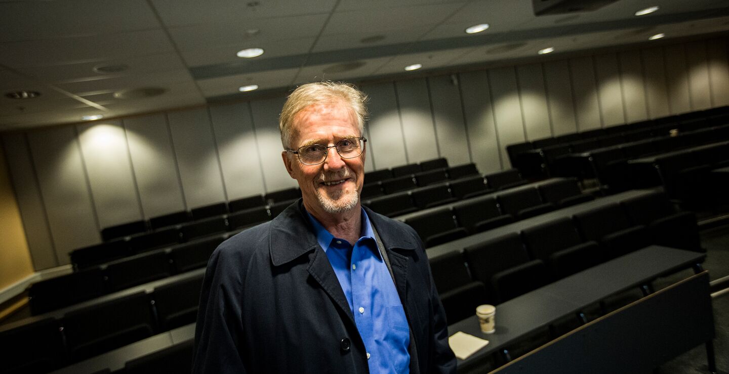 Elitene har tapt kontrollen over fortellingen, skriver Gudmund Hernes (bildet), som ser spøkelser rundt seg.