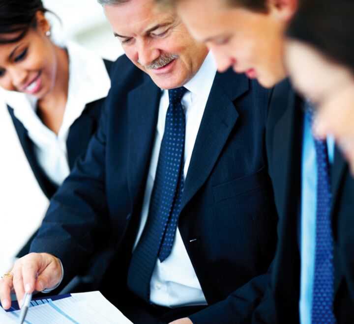 Med styreevaluering mener man da faktisk styrets egenevaluering - altså at styret evaluerer seg selv og sin prestasjon. Dette er jo både riktig, fornuftig og viktig at gjøres, skriver Frode Solberg.