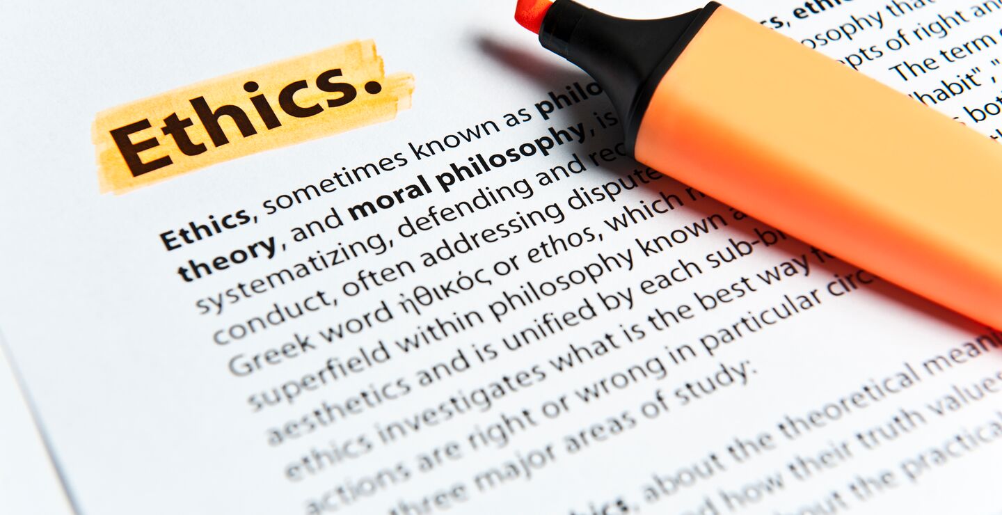 Beslutninger bør fra et etisk ståsted – utledet fra offentlighetsprinsippet – tåle dagens lys, skriver Øyvind Kvalnes (illustrasjonsforo).