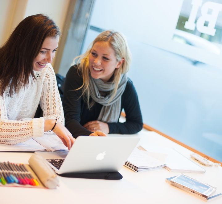 Student getting study guidance