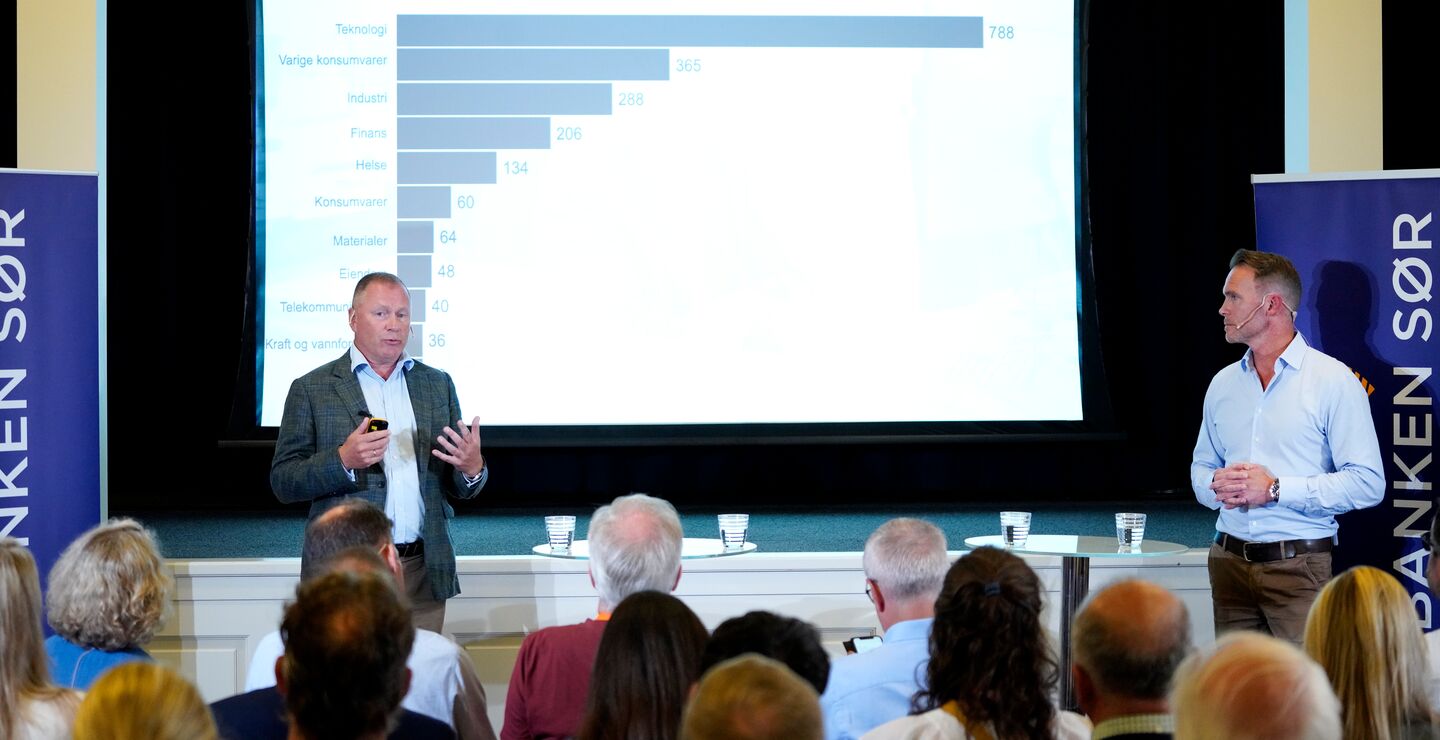 Arendal 20230816. Leder i Oljefondet Nicolai Tangen og Trond Grande da oljefondet presenterer halvårsresultater.