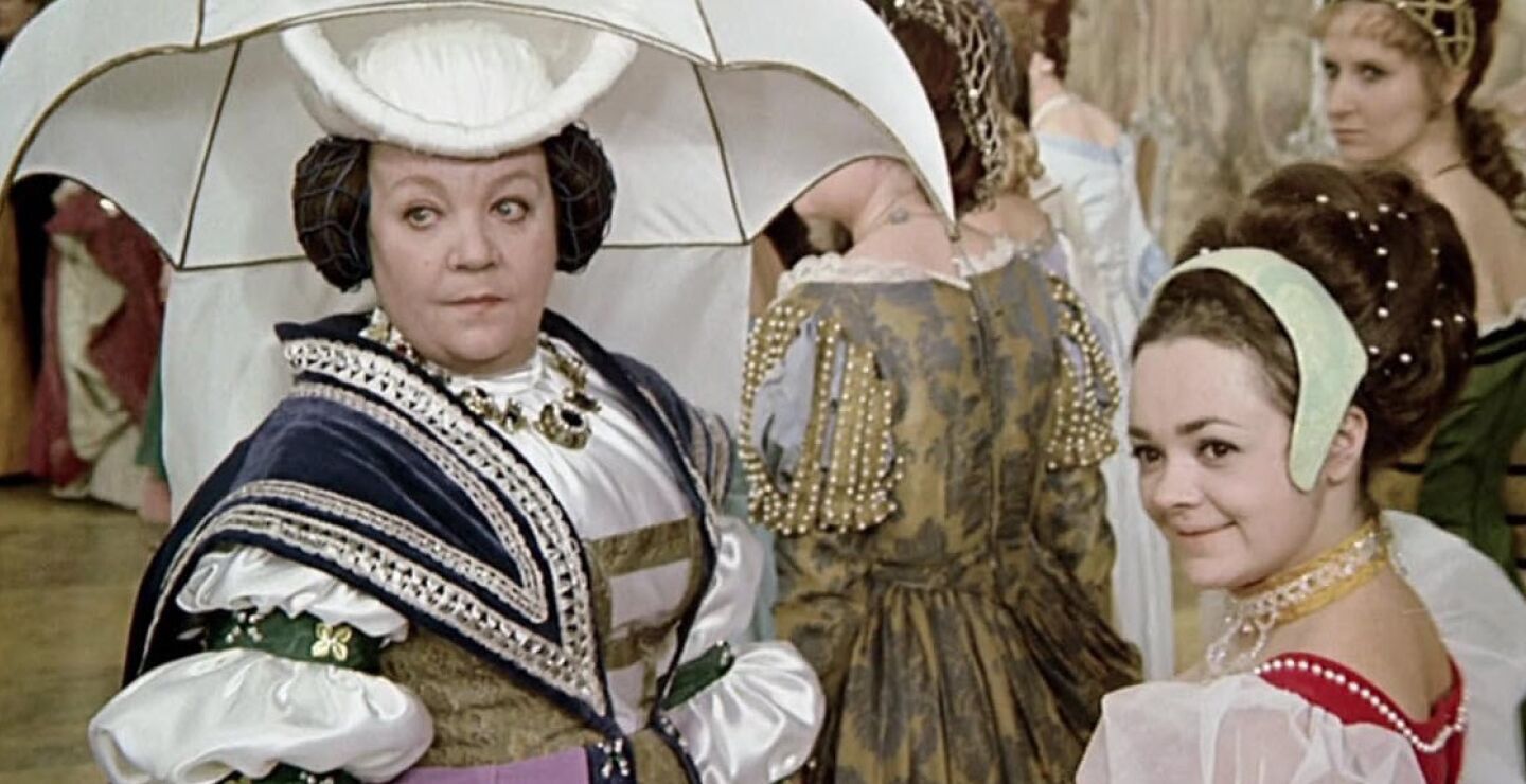 Stemoren fra filmen "Tre nøtter til Askepott".