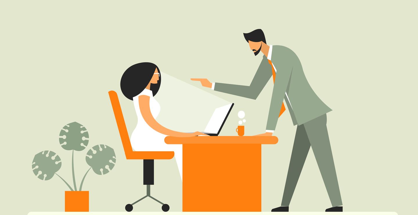 Illustrasjon av sjef som skjenner på en ansatt.