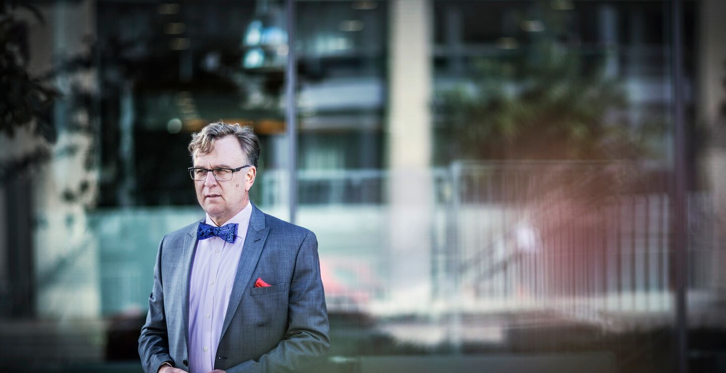 Vi må tenke helt nytt om organisering av transport for å håndtere kapasitetsproblemene i transport av pasienter, skriver Espen Andersen (bildet).