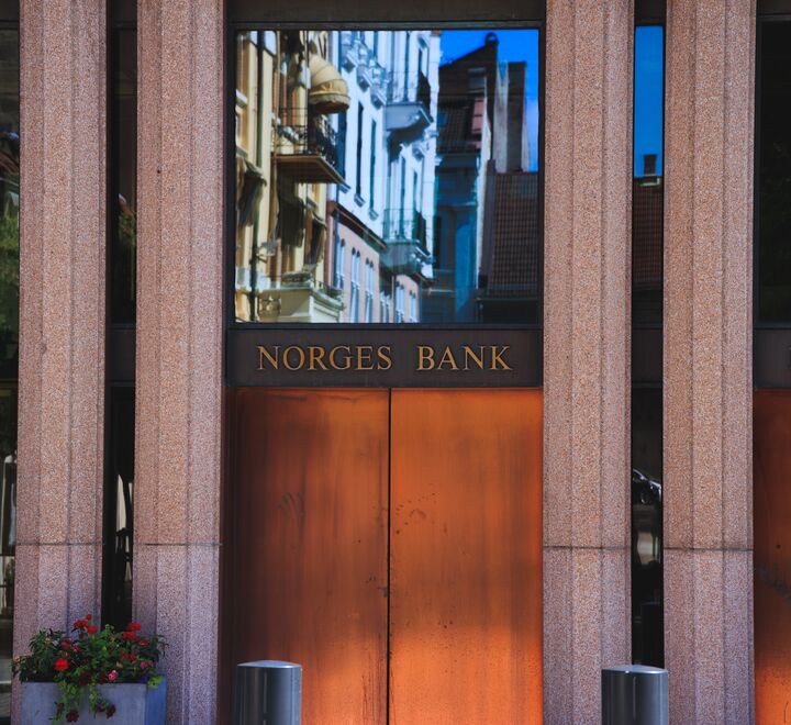 Outside of the Norwegian Bank