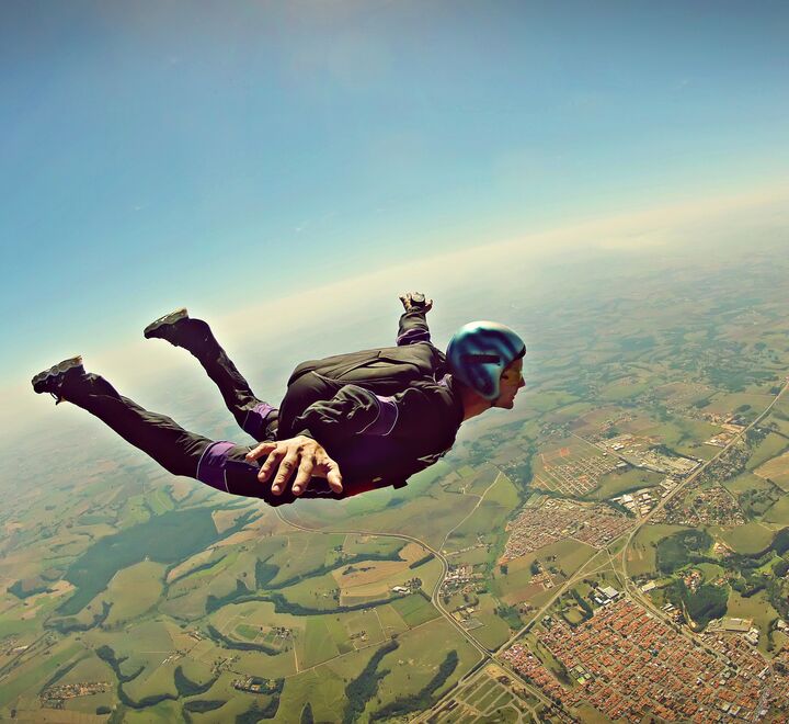 Can the off-duty activities of top executives tell us something about how they will succeed at work?