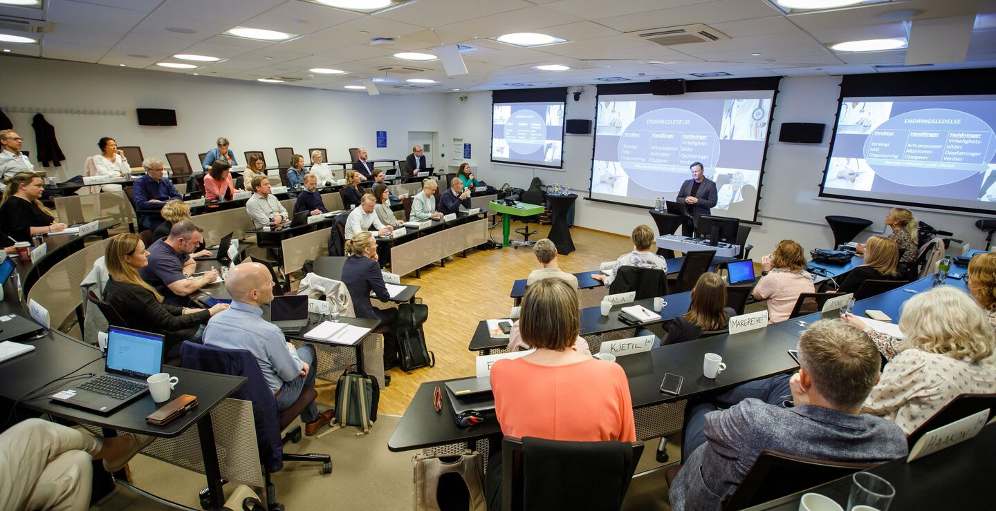 Bes&oslash;k av Helseminister - Topplederprogrammet for helsetjenesten 07