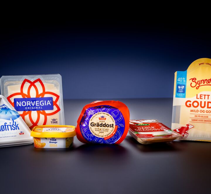 Illustrasjonsfoto av ulike pakker med ost.