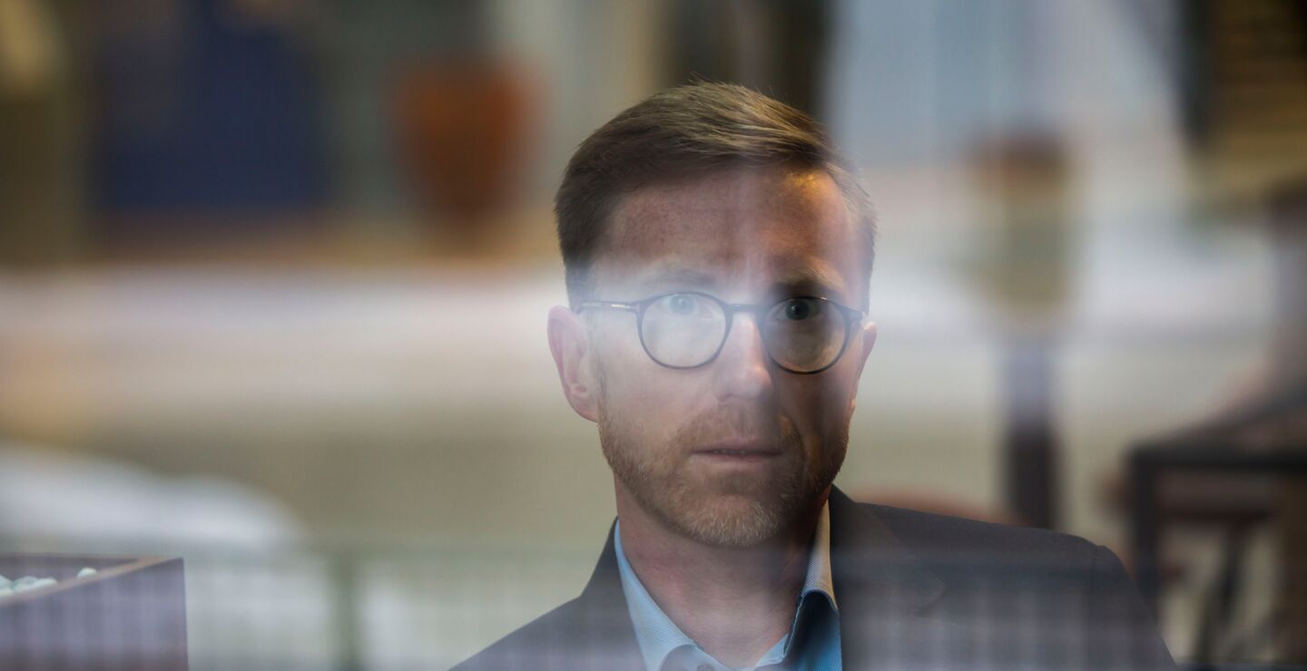 Hvordan vil digitalisering endre markedsføring? Professor Bendik Samuelsen (bildet) har identifisert fem utviklingstrekk. 