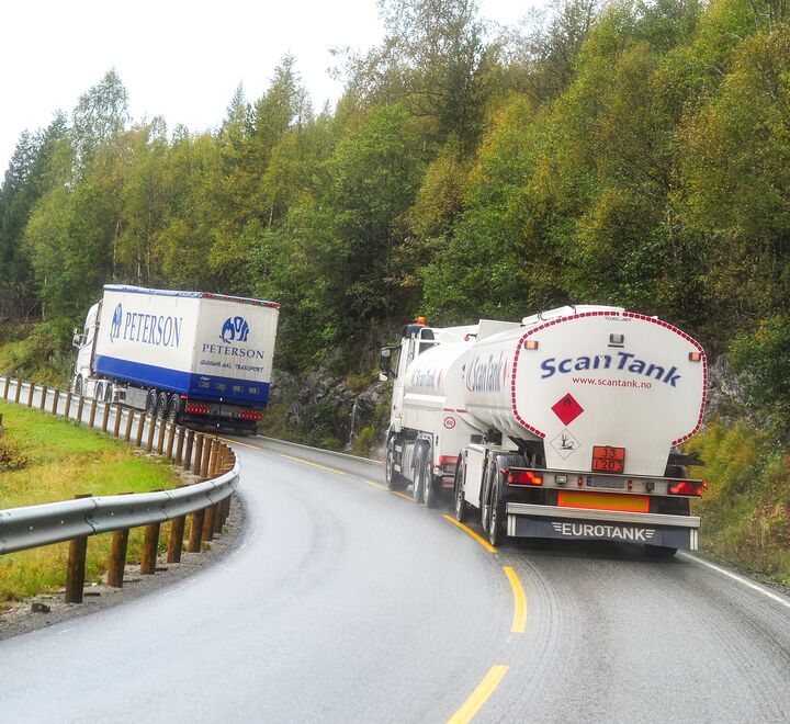 Tankbiler på småvei i Norge