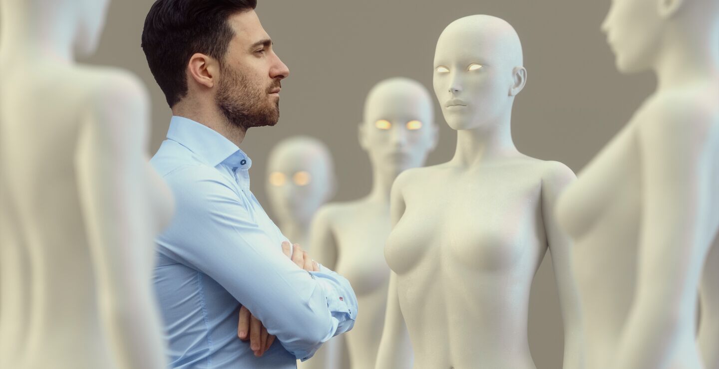 Forskere har undersøkt hva vi synes om sexroboter og kjærlighetsroboter. De har også spurt om vi blir sjalu hvis partneren vår skulle bruke det. (Illustrasjonsfoto: GettyImages).